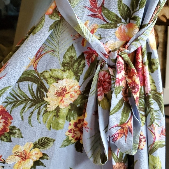 Dress - Picture 4 of 7